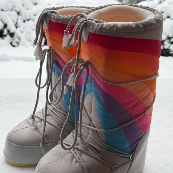 Moon Boot Women's Colorful Winter Boots - Picture 4 of 6